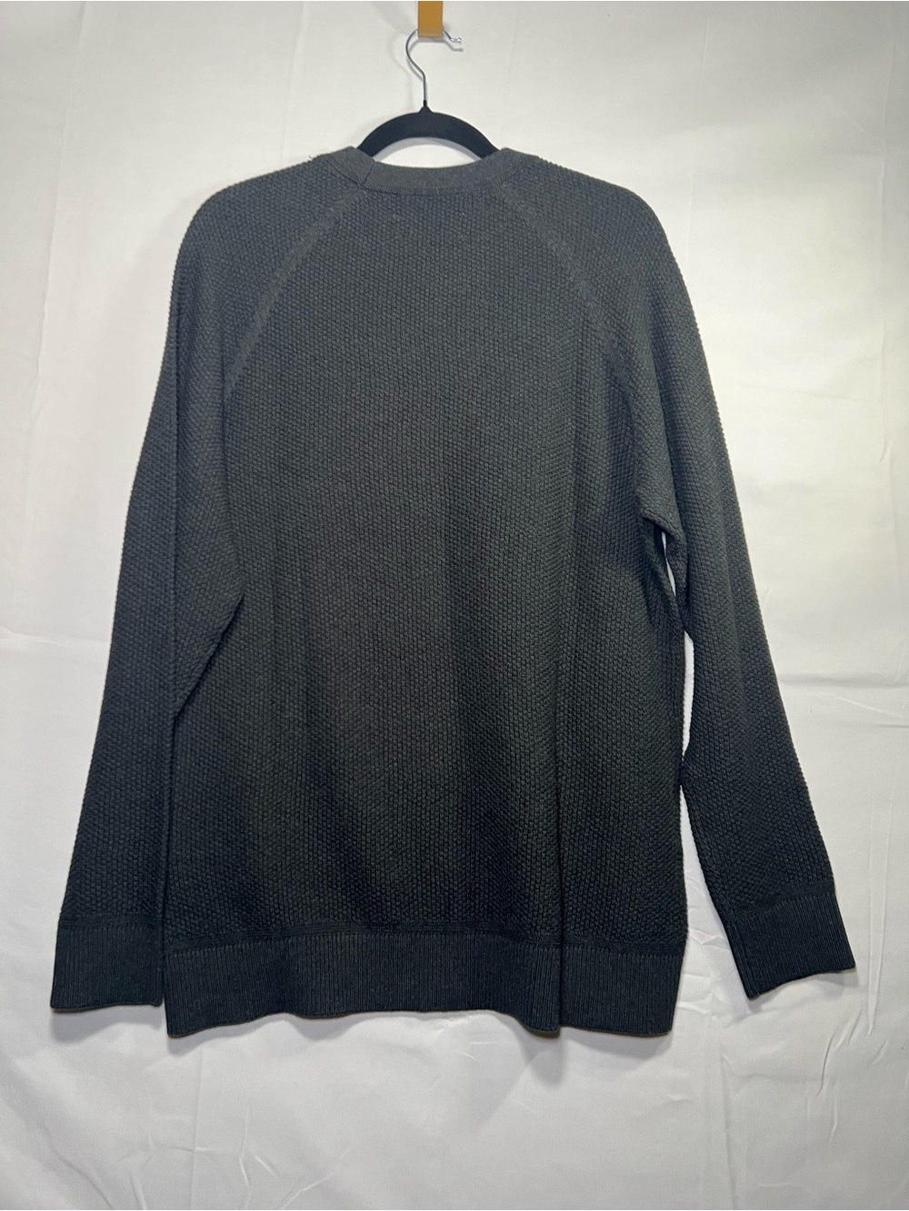 The Normal Brand Men’s Charcoal Gray Textured Crewneck Sweater Medium - Picture 7 of 9